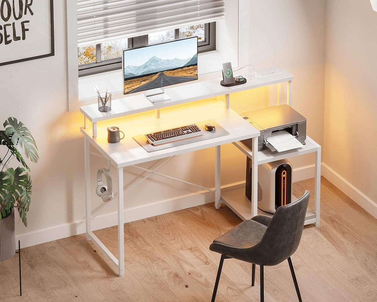 Computer Desk, 48 Inch Gaming Desk with Led Lights & Power Outlet, "meuble"